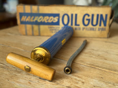 70's HALFORDS Oil Gun